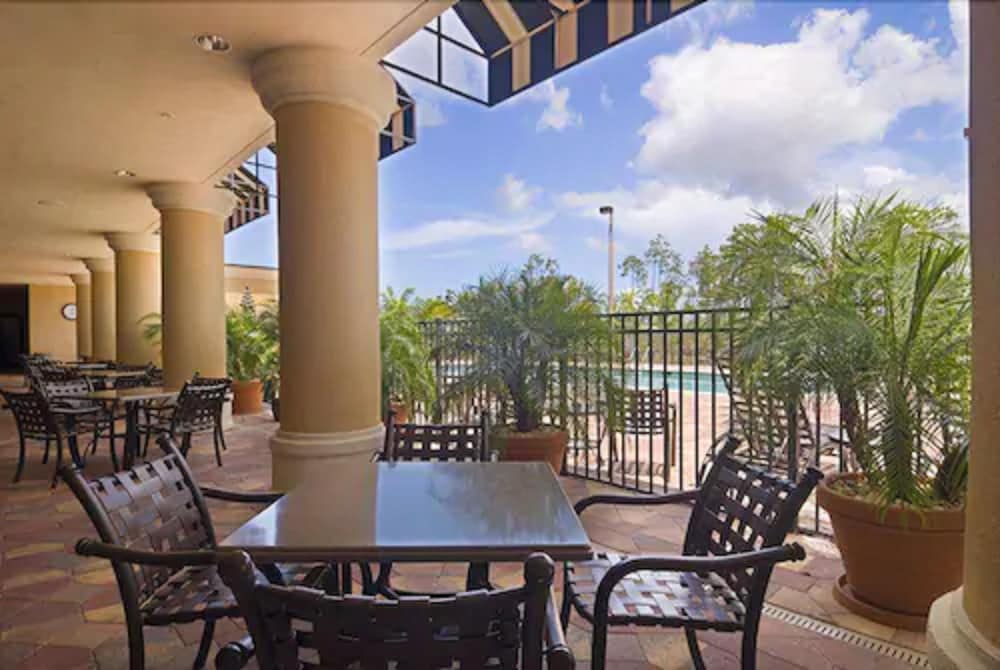 Embassy Suites by Hilton Fort Myers Estero - photo 50