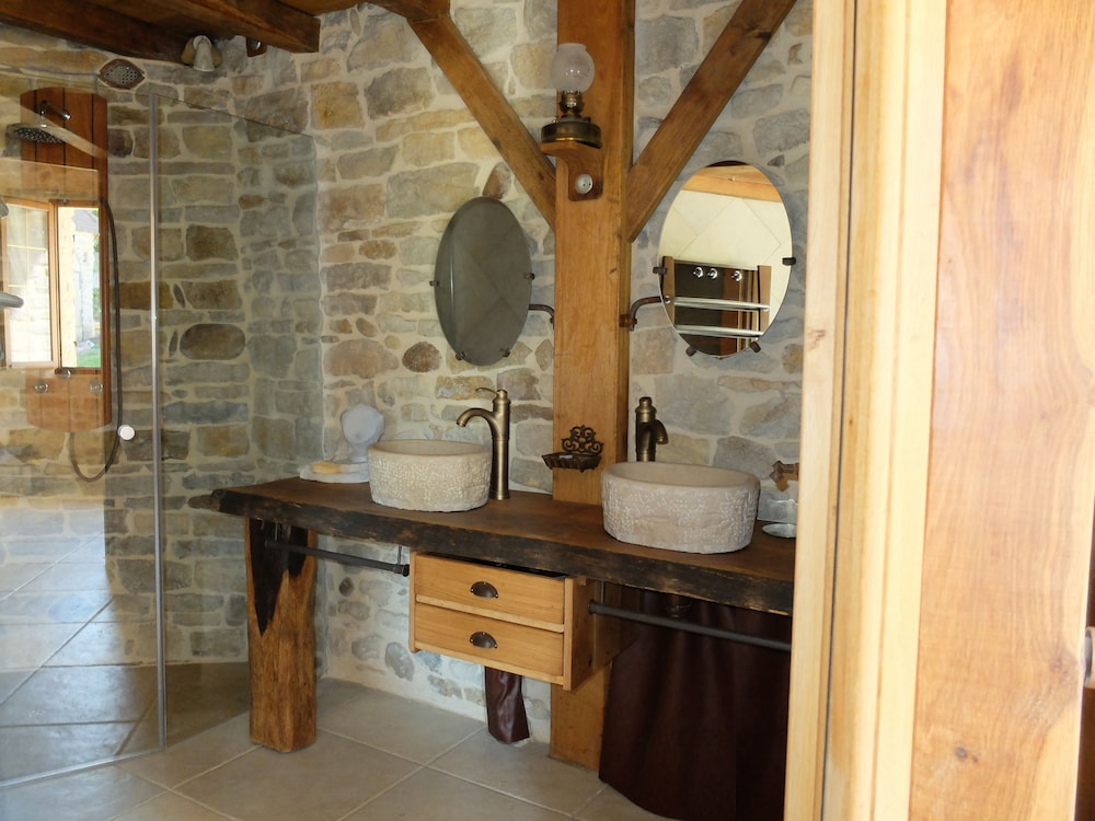 Le Grangeon 01 — 4-Star Luxury Hotel in Amberieu-En-Bugey, France