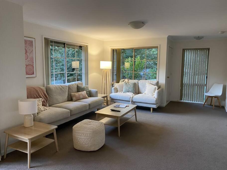 Valley House Location Location Location Comfortable Home in the Heart of Healesville — 4-Star Luxury Hotel in Healesville, Australia