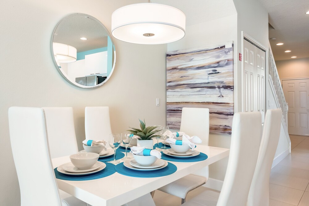 Serenity by VHC Hospitality - photo 8