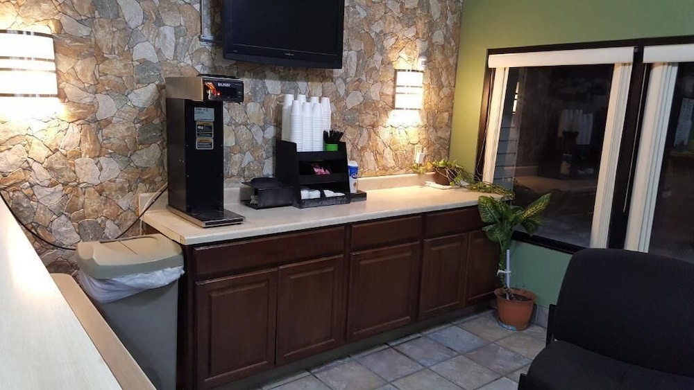 Mentor Home Inn - photo 29