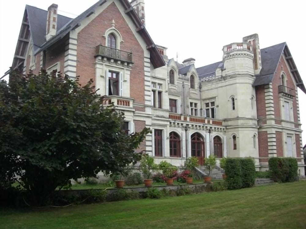 Château de Belle Poule — 4-Star Luxury Hotel in Angers, France