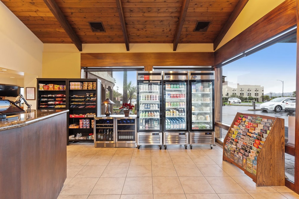 Vagabond Inn Executive San Francisco Airport - photo 7