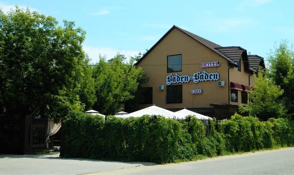 Baden Baden - carbon neutral hotel in Volzhskiy
