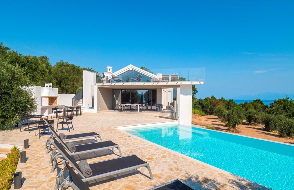 Villa Artemis in Corfu — 4-Star Luxury Hotel in Corfu, Greece