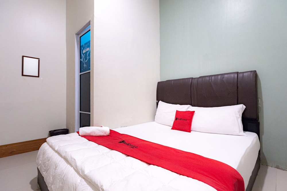 Reddoorz Near Hang Nadim Batam Airport — Batam