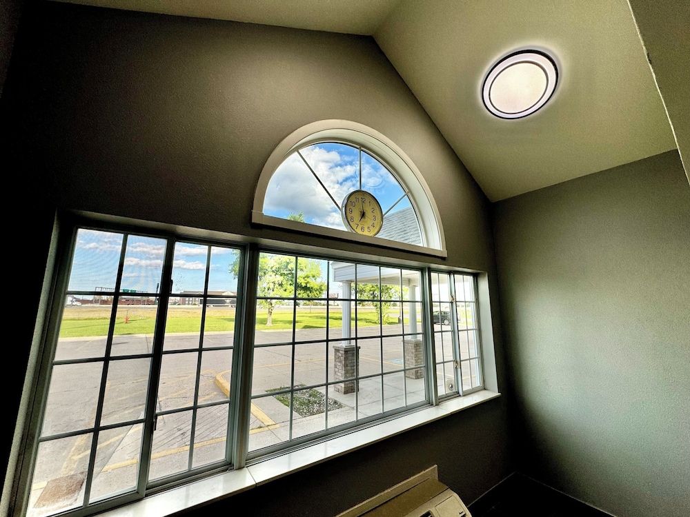 Fargo Airport Inn — hotel in Fargo