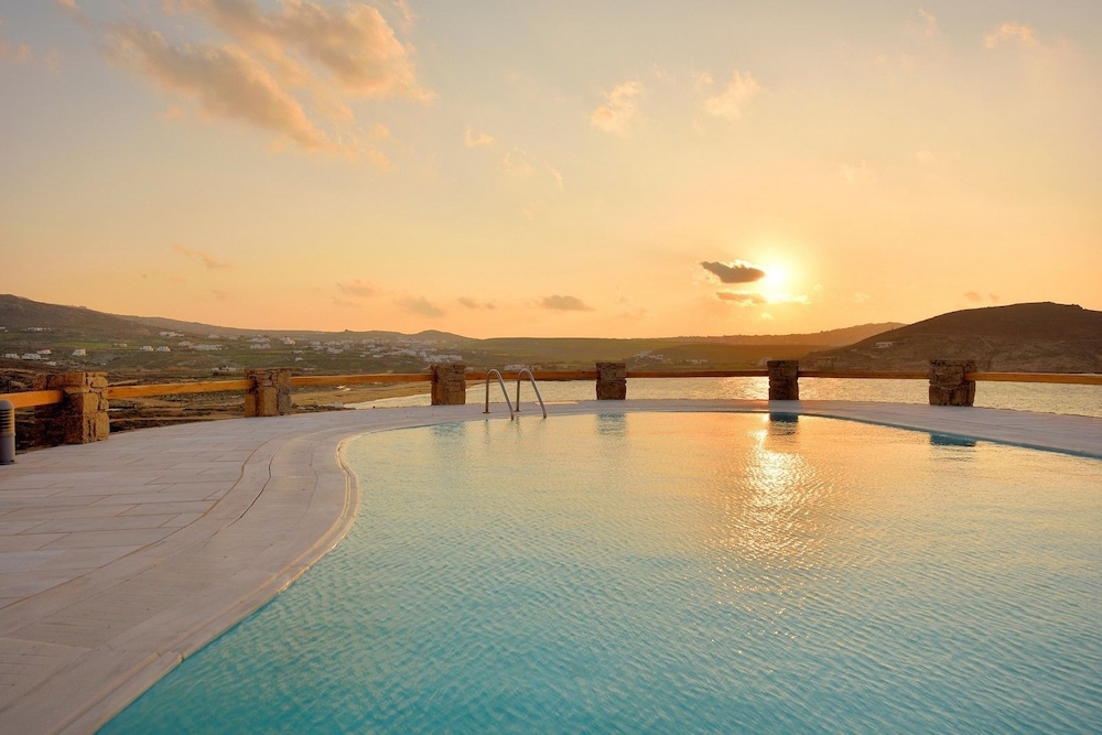Villa Juliet — 4-Star Luxury Hotel in Mykonos, Greece