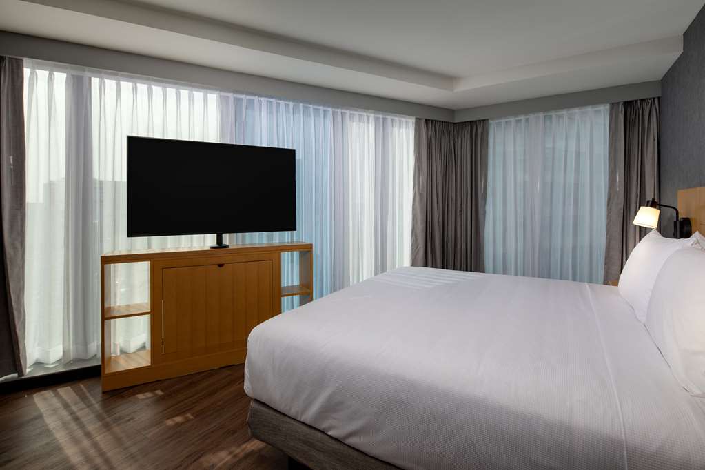 Hyatt Place Boston Seaport District - photo 23