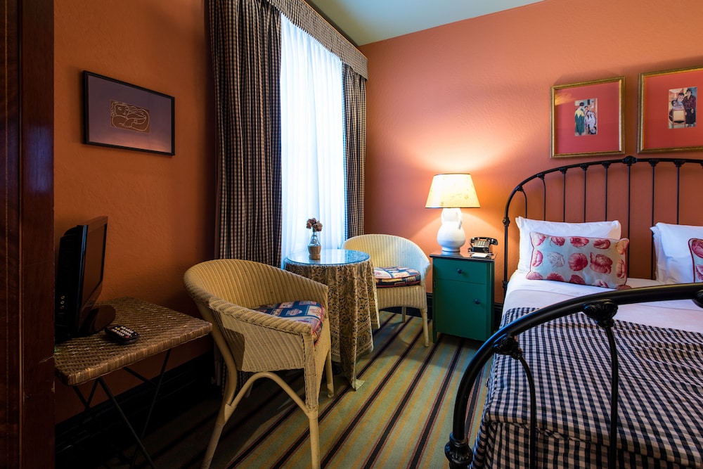 Hotel Boheme - photo 12
