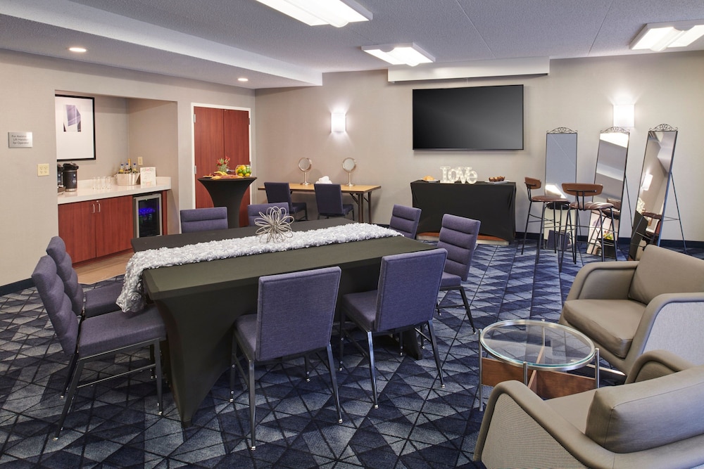 Courtyard by Marriott Detroit Livonia - photo 52