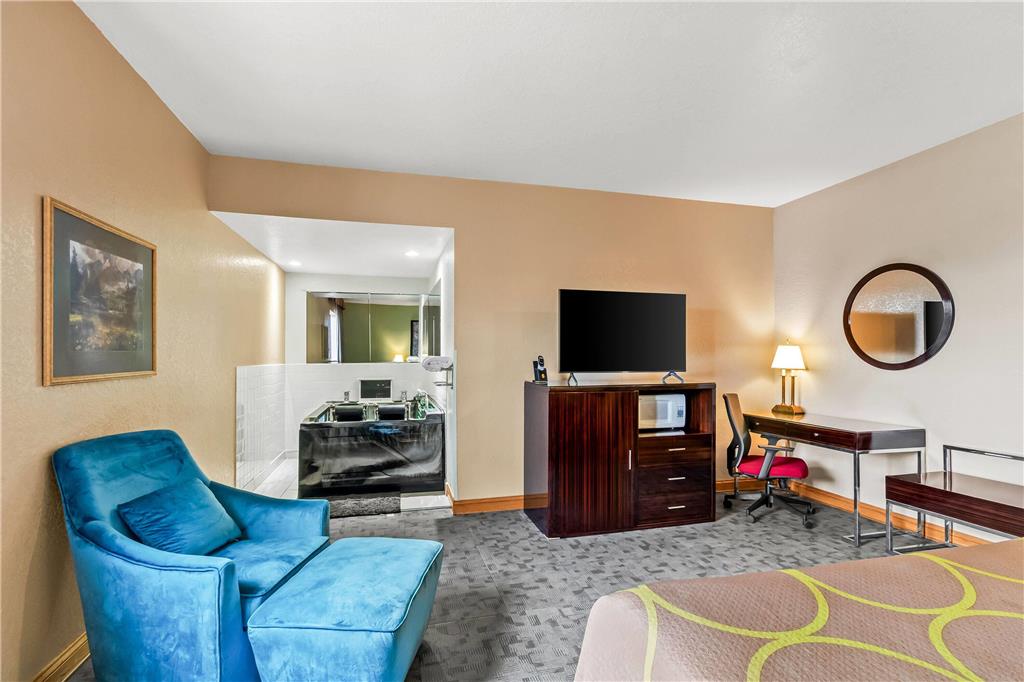 Super 8 by Wyndham Uniontown PA - photo 32