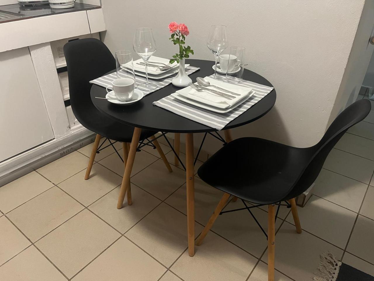 B Hive at Devland Room 3 — hotel in Soweto