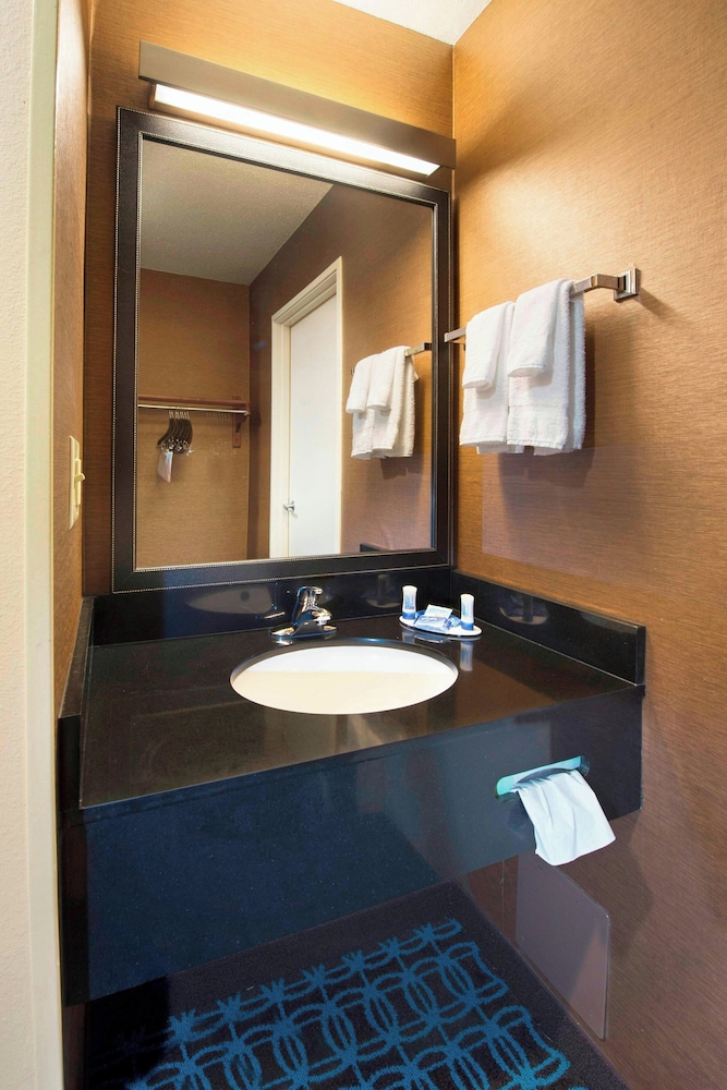 Fairfield Inn by Marriott Huntsville - photo 15