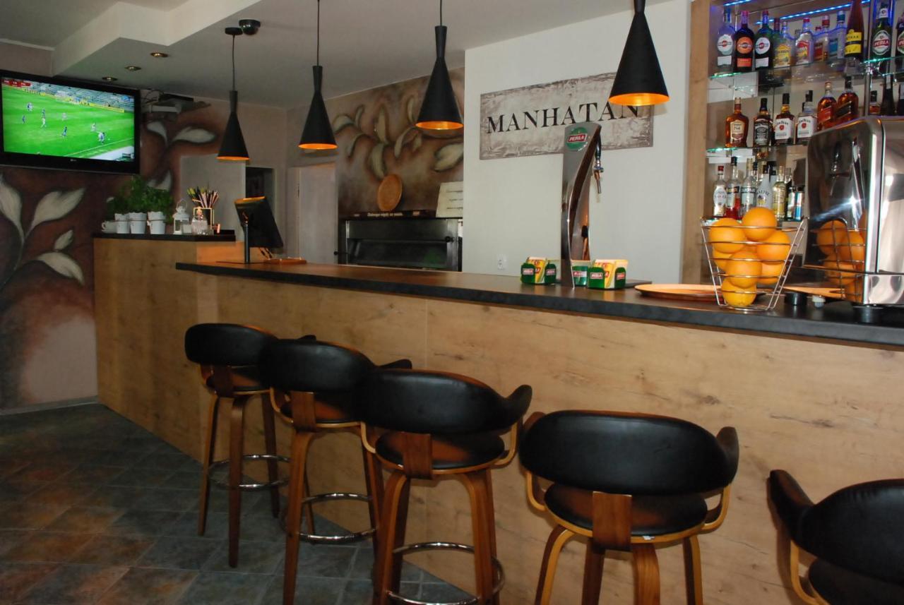 Hotelik Manhatan — hotel in Radzyn Podlaski