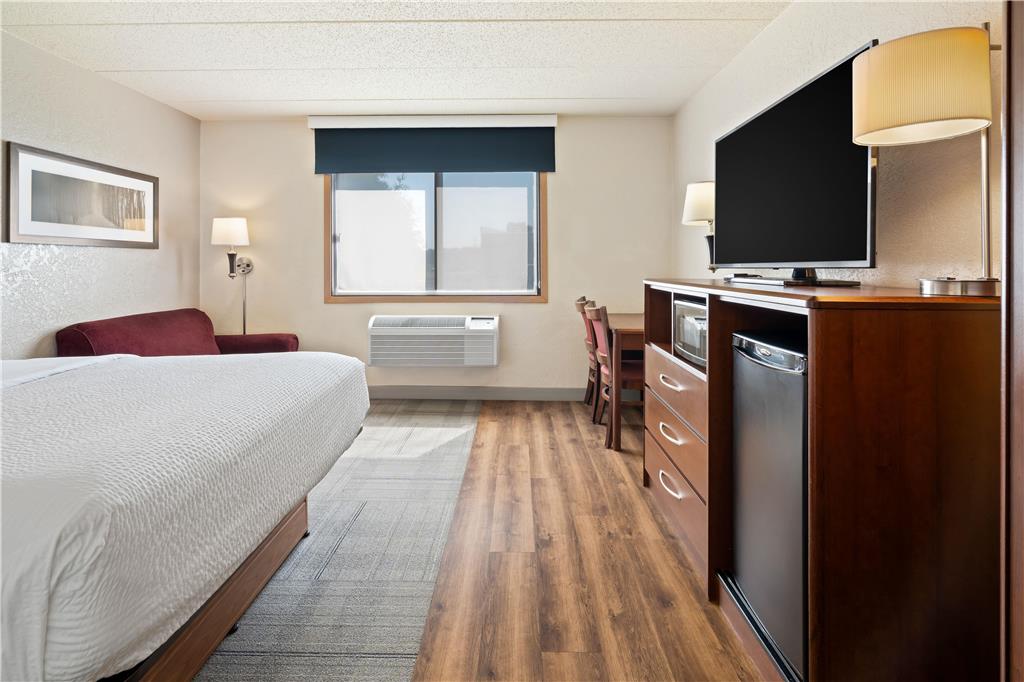AmericInn by Wyndham Dickinson - photo 21