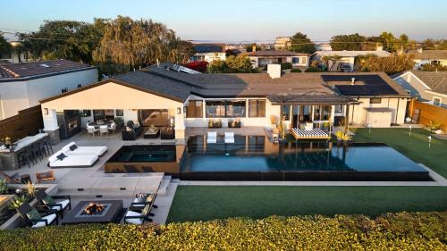 Panoramic Ocean sunset Views with Heated Pool & Spa best location — 4-Star Luxury Hotel in San Diego, United States