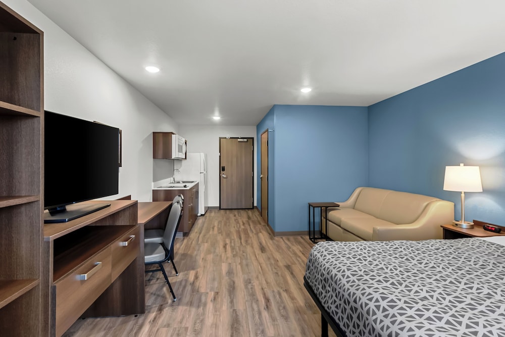 WoodSpring Suites Beaverton Portland West - photo 13