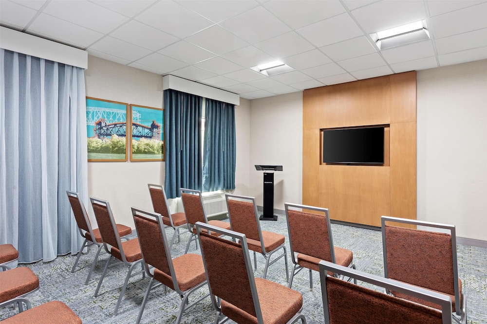 Hampton Inn & Suites Bolingbrook - photo 47
