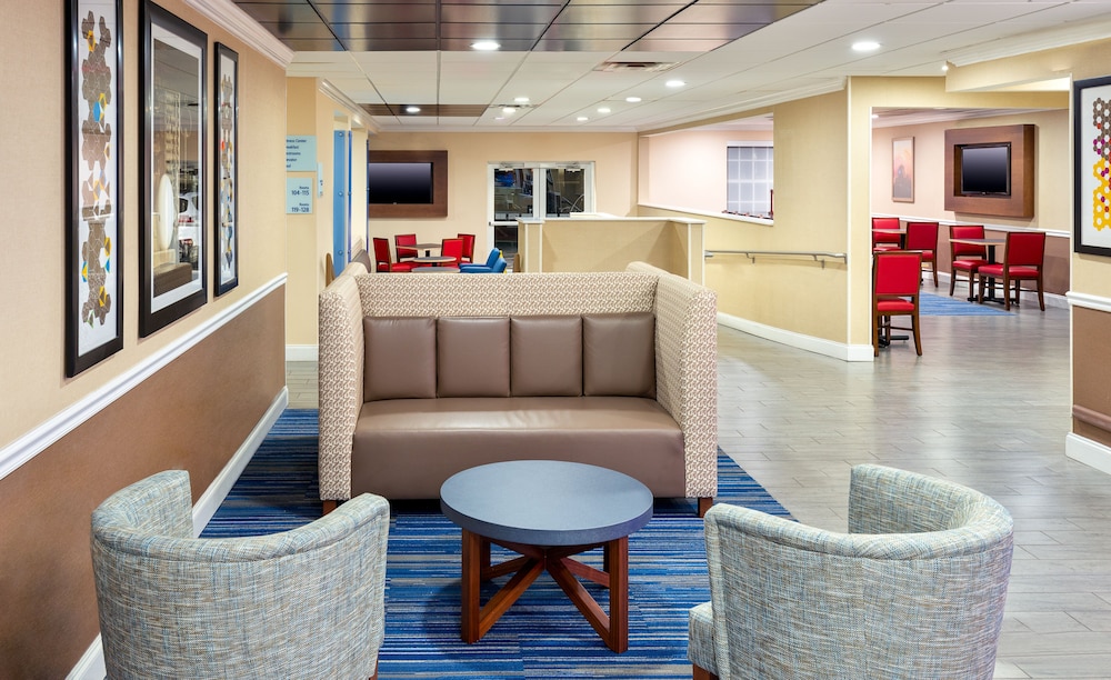 Holiday Inn Express & Suites Naples North Bonita Springs by IHG - photo 3