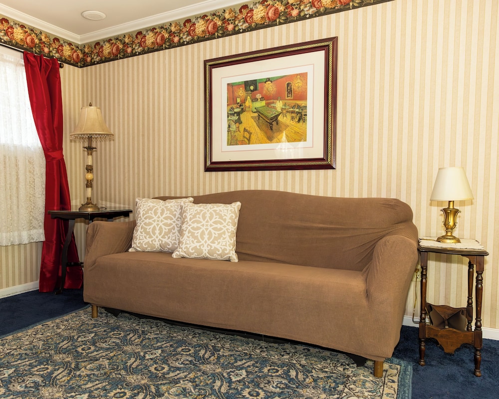 Julian Gold Rush Hotel - photo 21