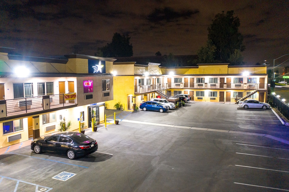 Starlight Inn South El Monte - photo 21