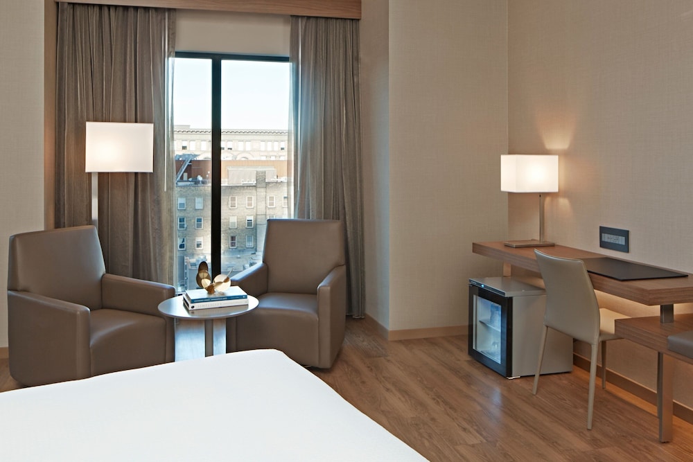 AC Hotel by Marriott Minneapolis Downtown - photo 10