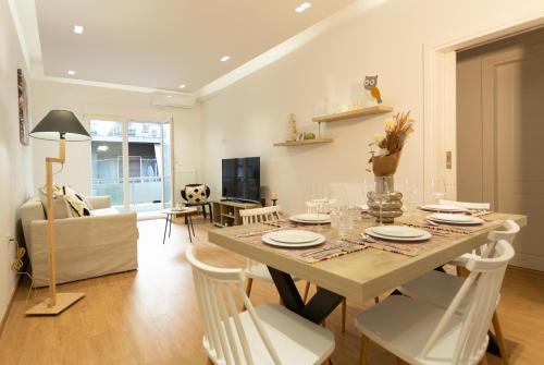 Cozy apartment in Koukaki — 4-Star Luxury Hotel in Athens, Greece