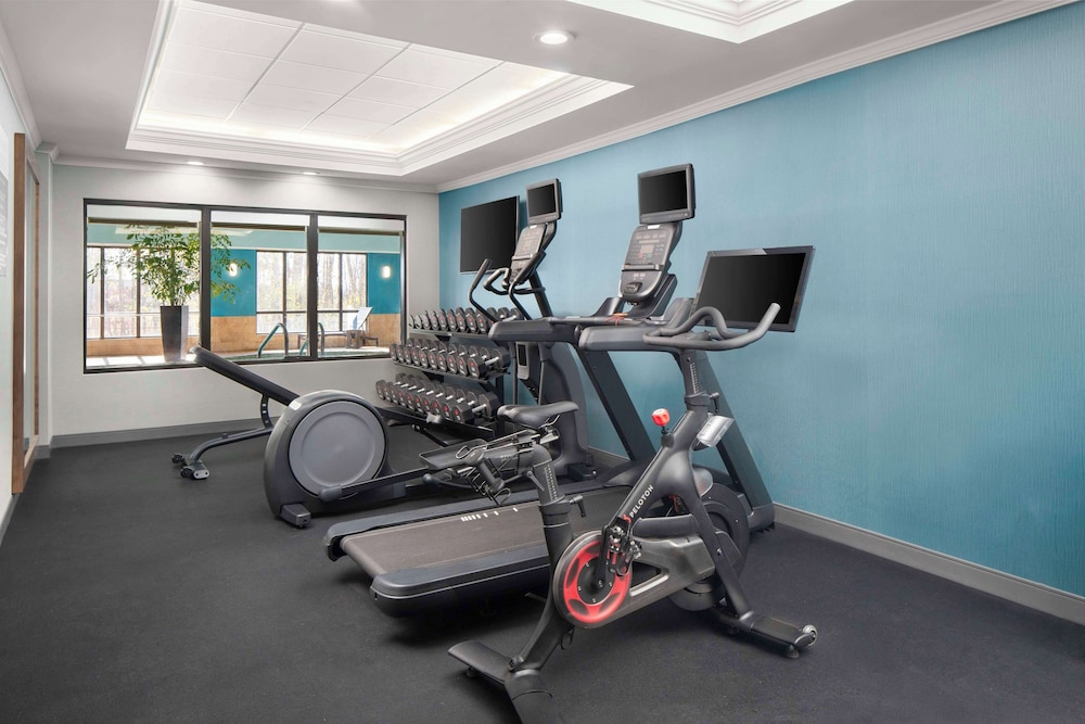Hampton Inn Chicopee Springfield - photo 30