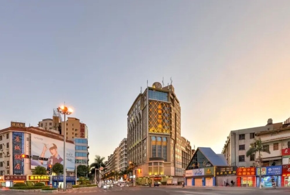 Global Hotel — hotel in Shishi