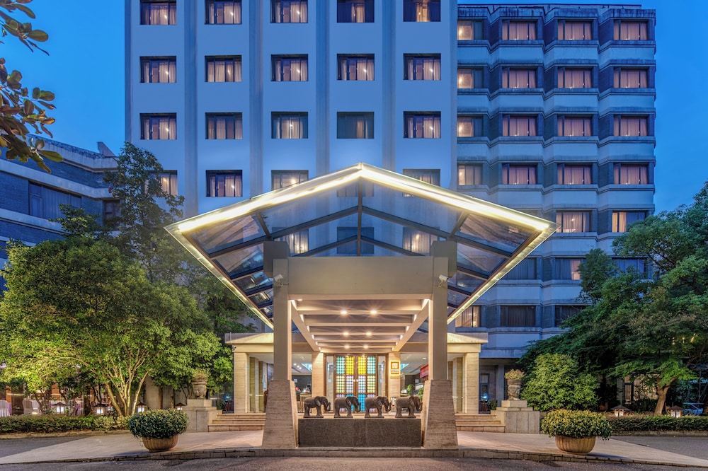 Narada Boutique Hotel Hangzhou Yellow Dragon — 4-Star Luxury Hotel in Hangzhou, People's Republic of China