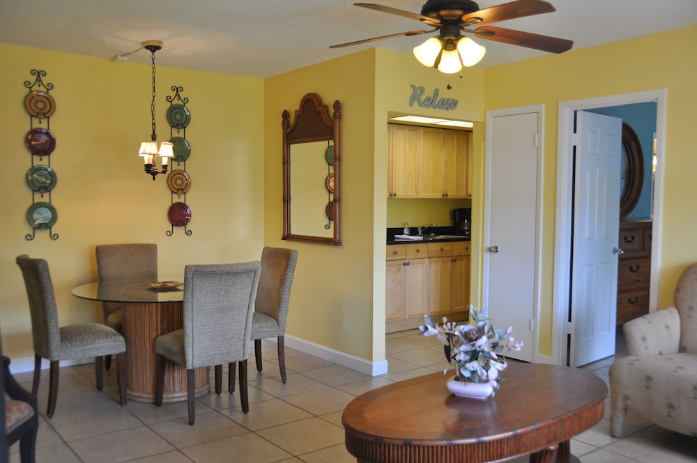 Lido Islander Inn - photo 34