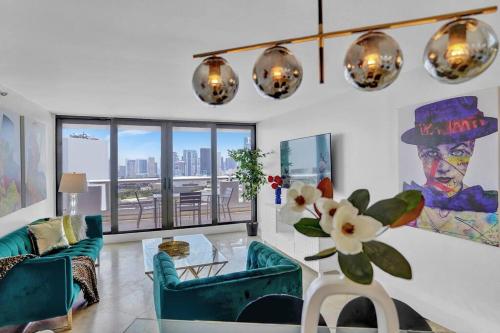 Euphoria Miami Skyline & Water Views — 4-Star Luxury Hotel in Miami, United States