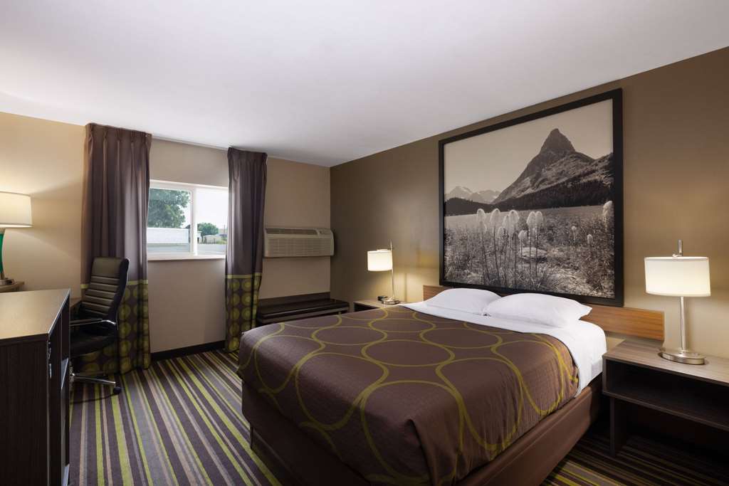 Super 8 by Wyndham Belgrade Bozeman Airport