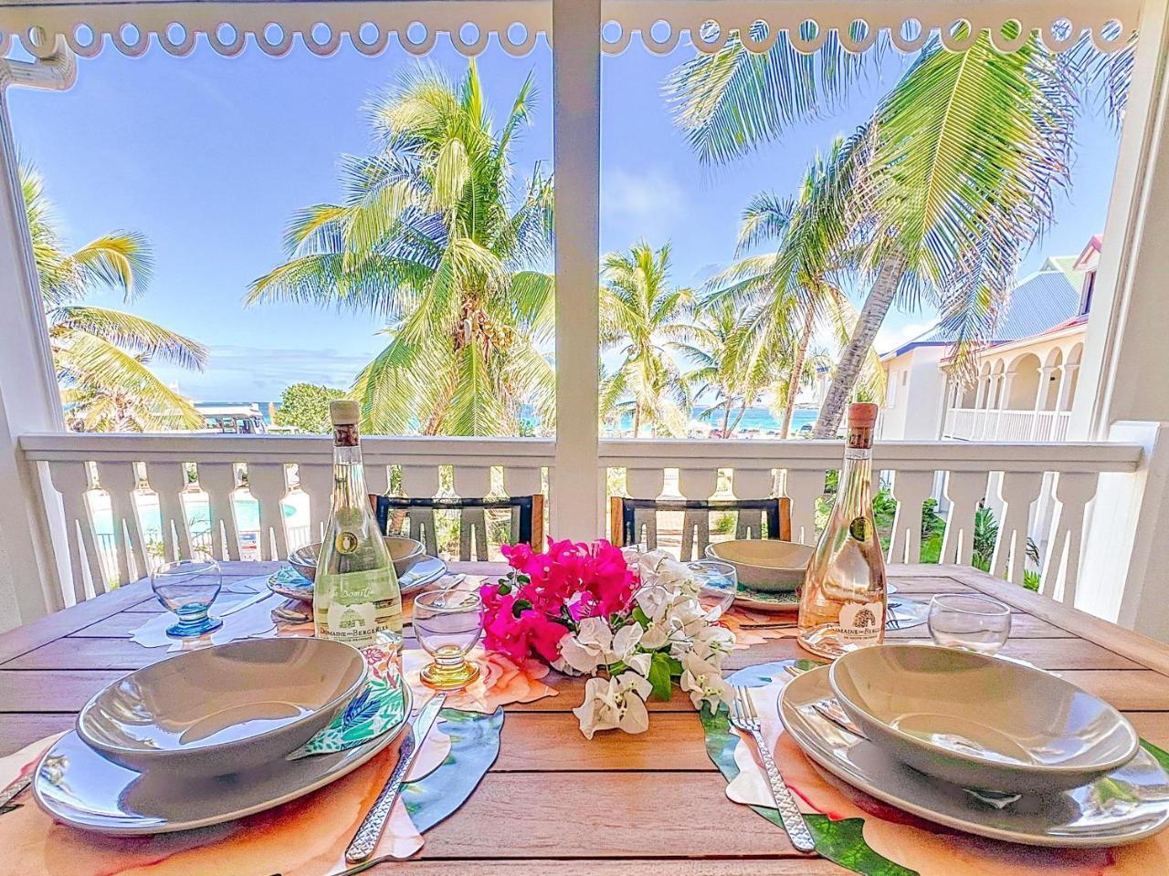 Ultramarine direct access to Orient Bay beach 2 bedrooms in Unknown City, Saint Martin