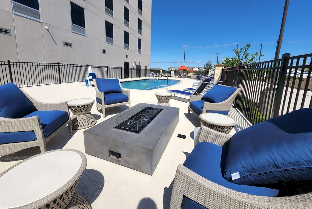 Hawthorn Extended Stay by Wyndham Pflugerville - photo 12