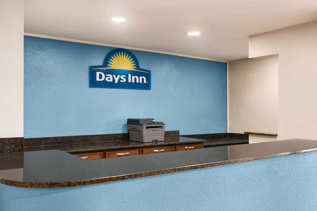 Days Inn by Wyndham Demopolis - photo 4