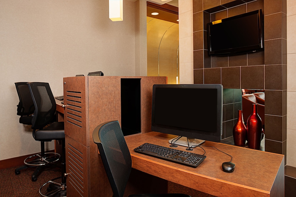 Hyatt Place Pittsburgh North Shore - photo 32