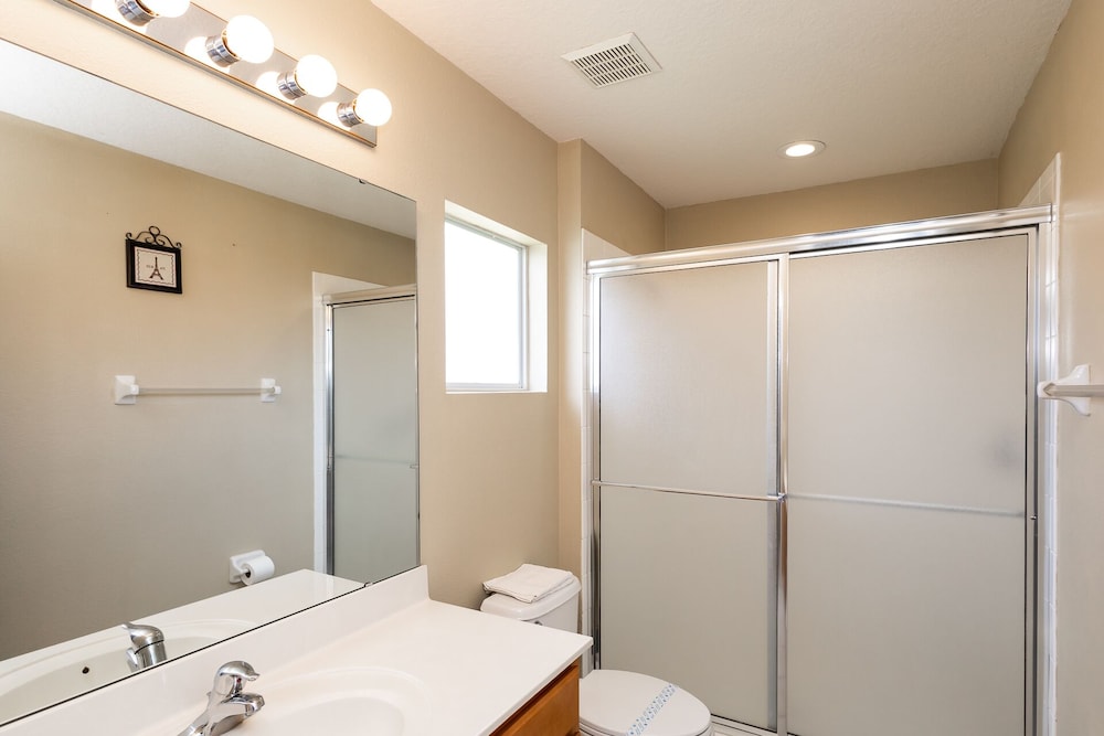 Magnificent Modern Dream Resort 20 Minutes From Disney 470 - photo 34