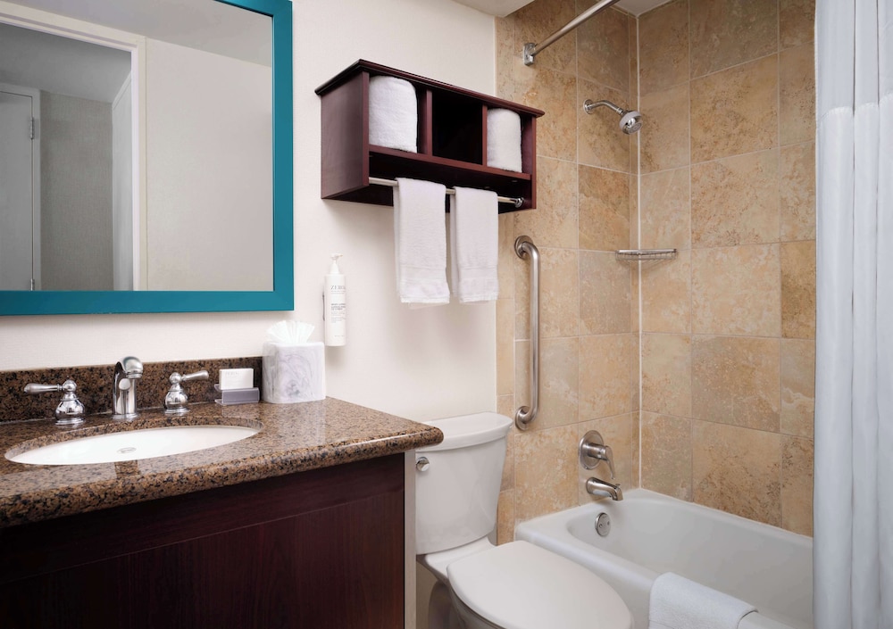 Hampton Inn Chicago Downtown Magnificent Mile - photo 21