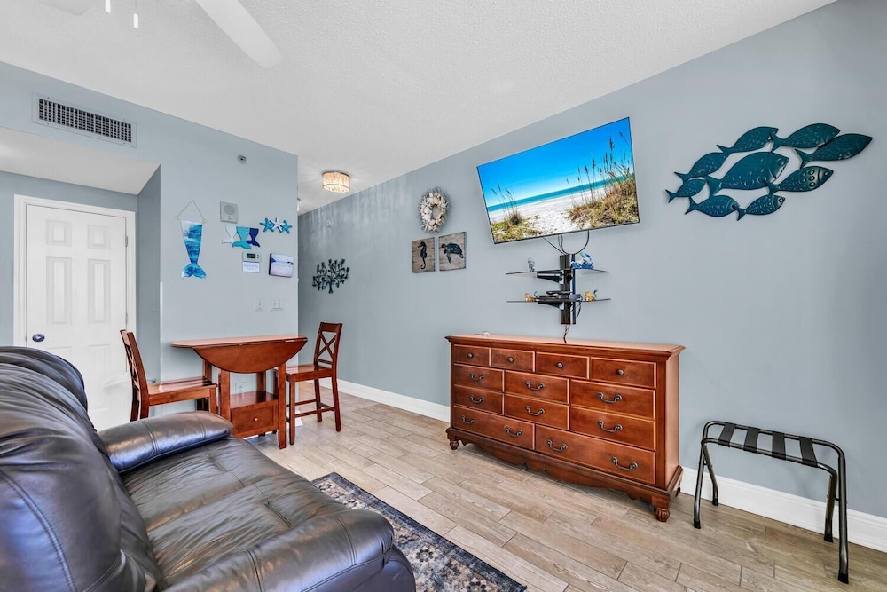 Majestic Beach Towers 1 1412 - photo 20