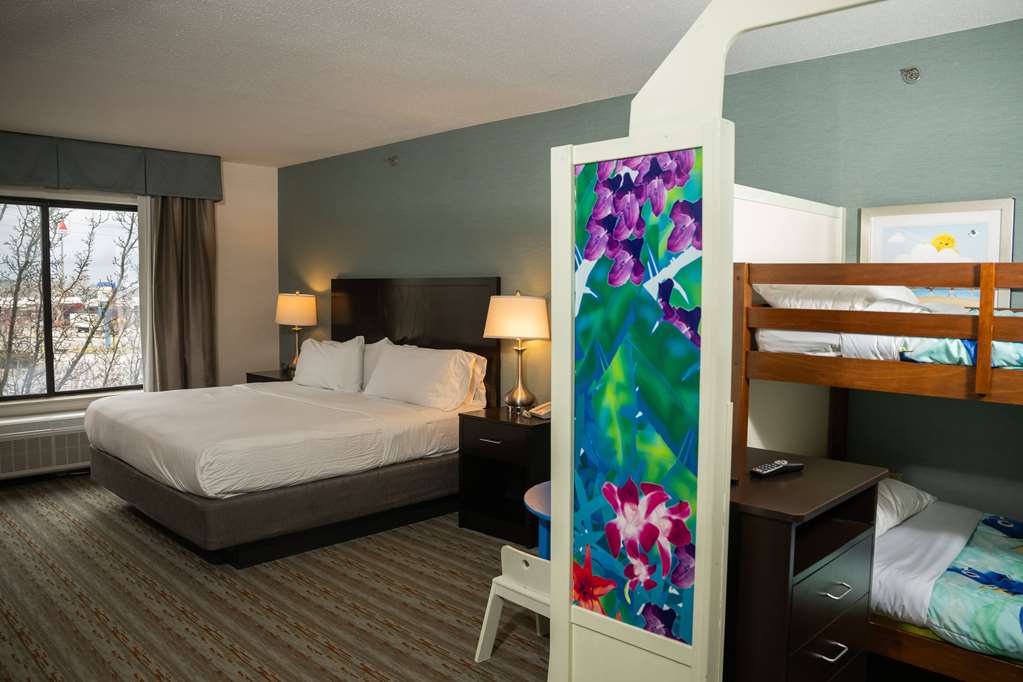 Wyndham Garden Erie - photo 8