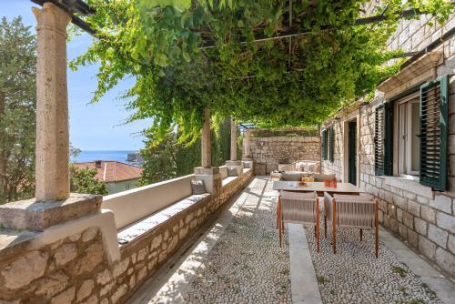 Unique Mediterranean 4 Star Apartment with Spa zone