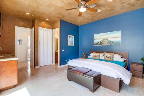Tourmaline Tower — 4-Star Luxury Hotel in San Diego, United States