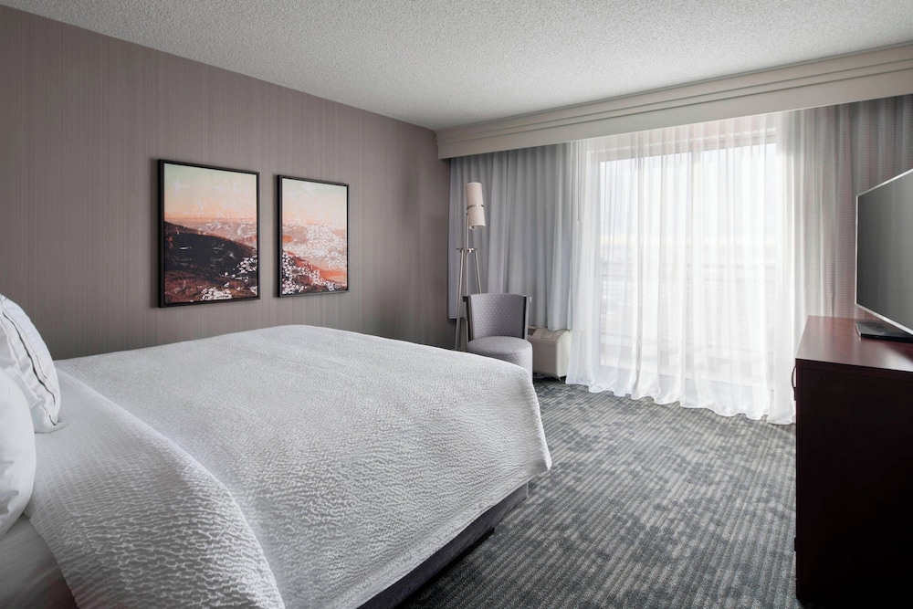 Courtyard by Marriott Denver Airport - photo 11