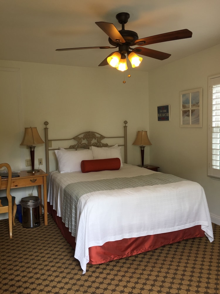 The Eagle Inn - photo 25