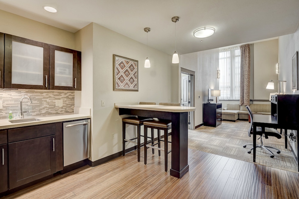 Staybridge Suites Baltimore Inner Harbor by IHG - photo 32
