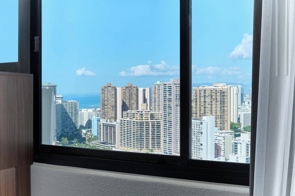 Holiday Inn Express Waikiki by IHG - photo 25