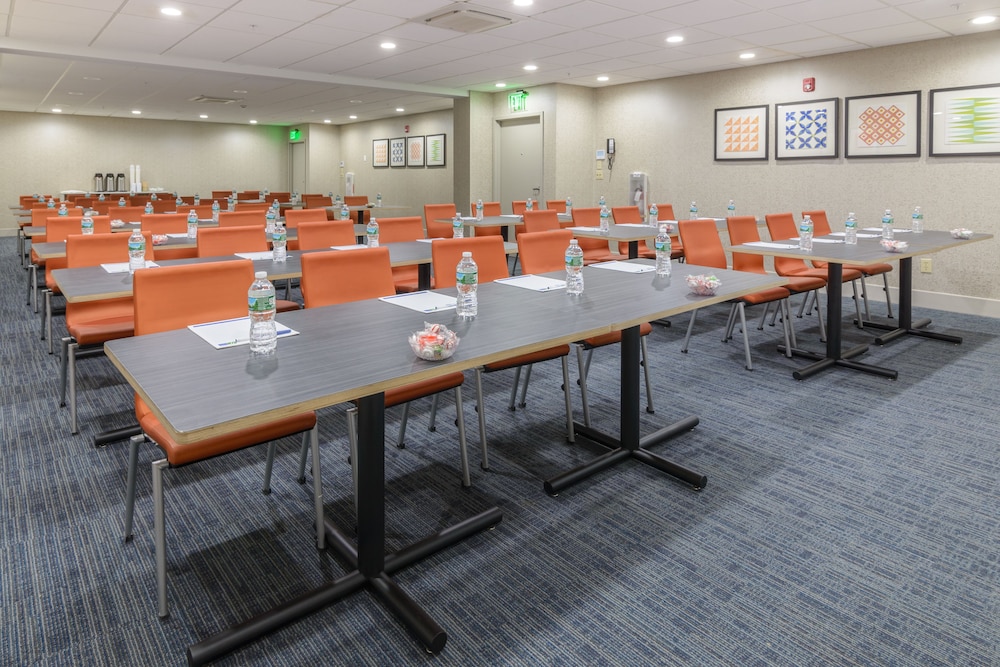 Holiday Inn Express Southington by IHG - photo 46