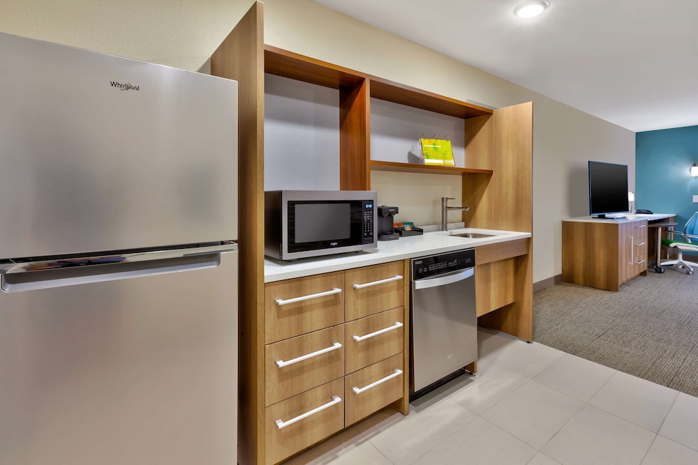 Home2 Suites by Hilton Saginaw MI - photo 17